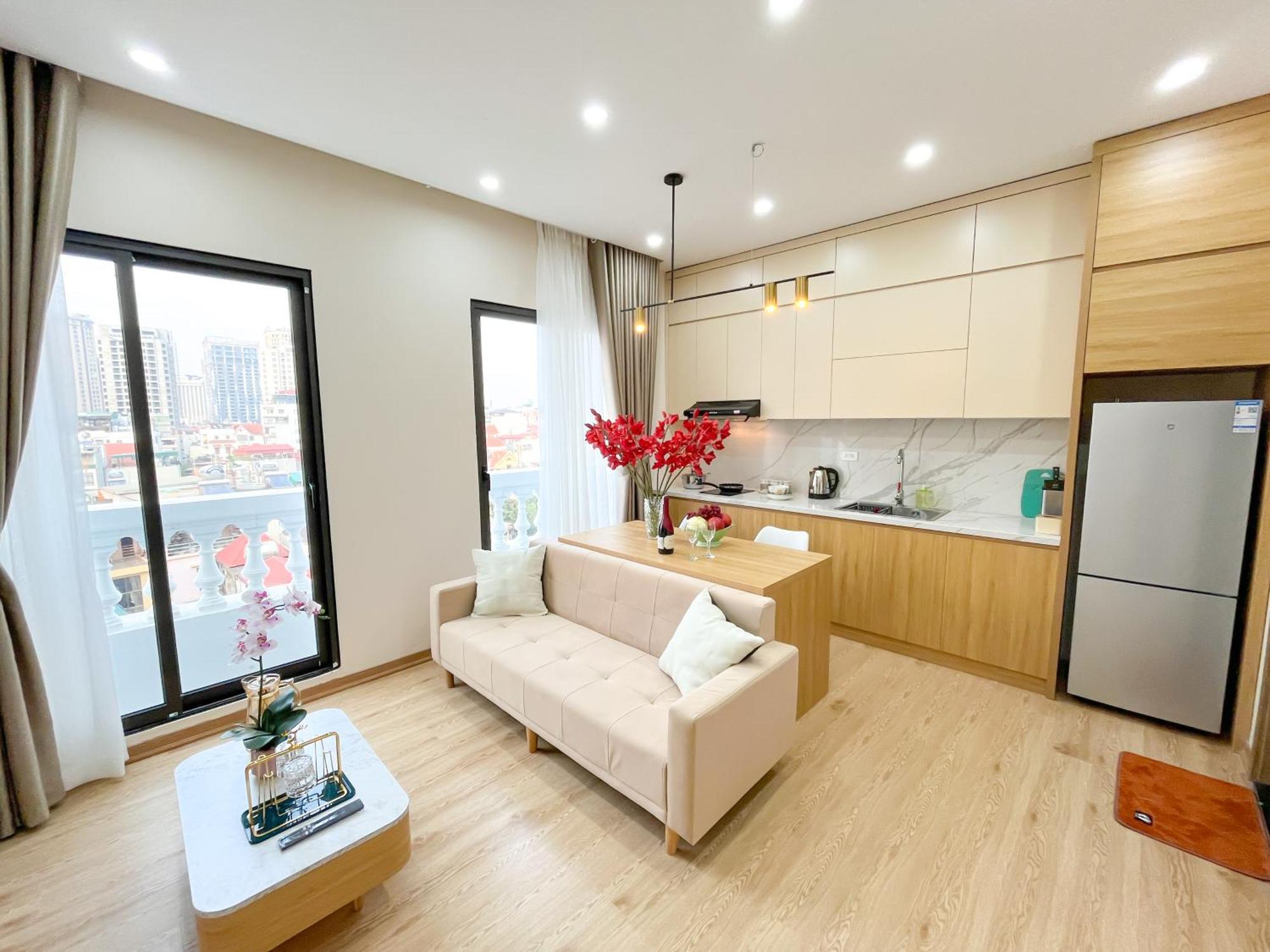 Amazing Housing Lac Long Quan Hanoi Exterior photo