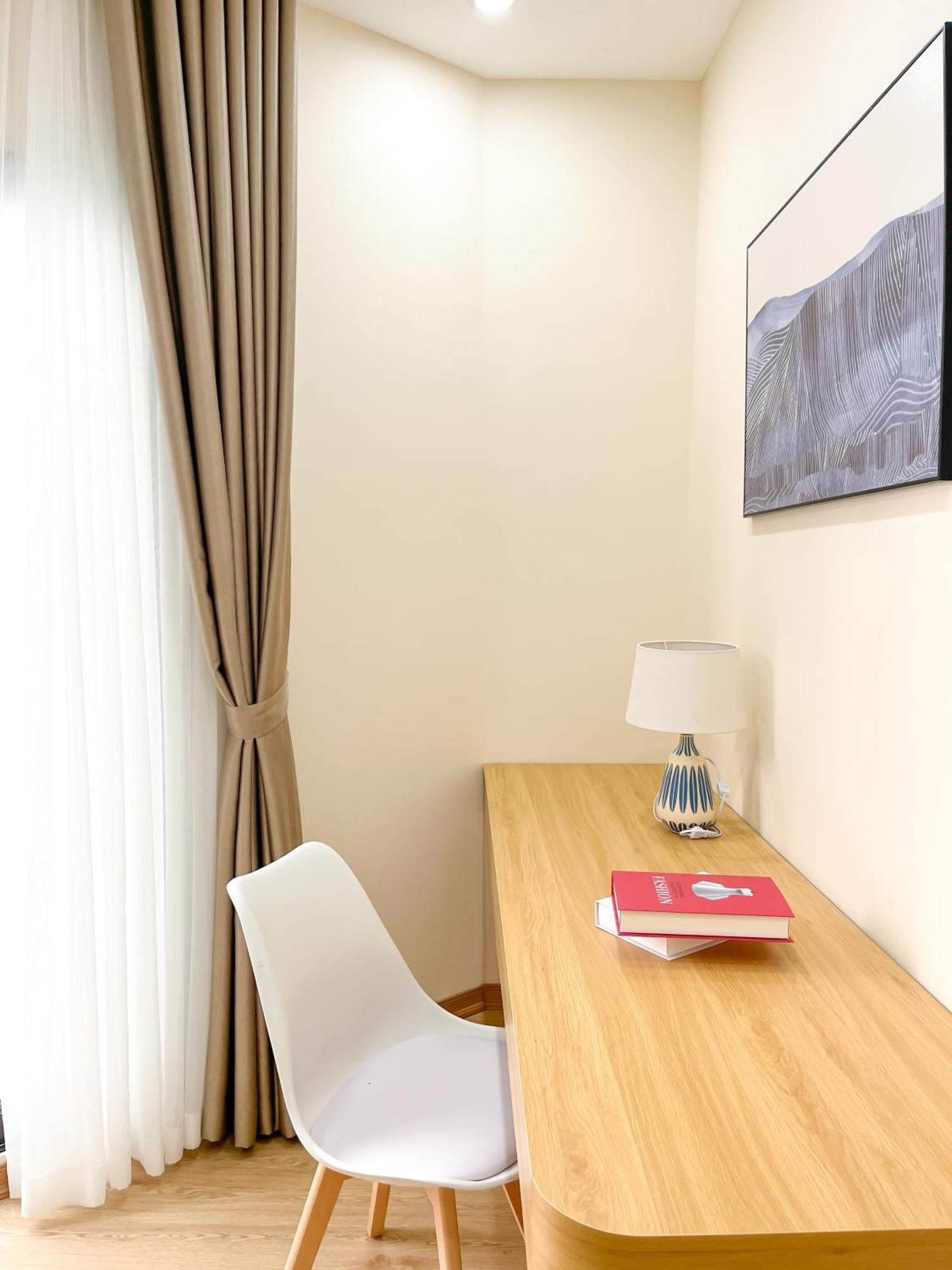 Amazing Housing Lac Long Quan Hanoi Exterior photo