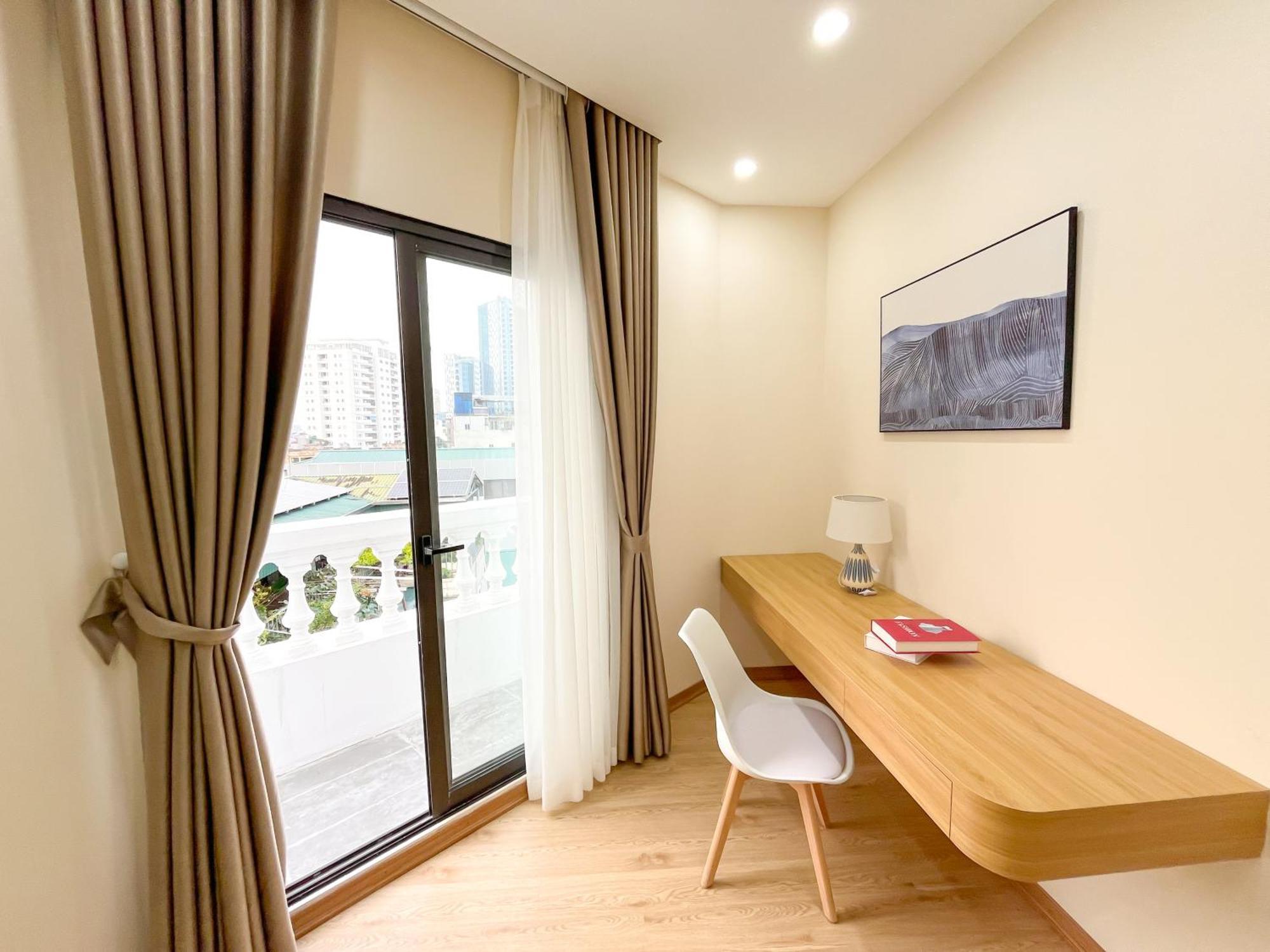 Amazing Housing Lac Long Quan Hanoi Exterior photo