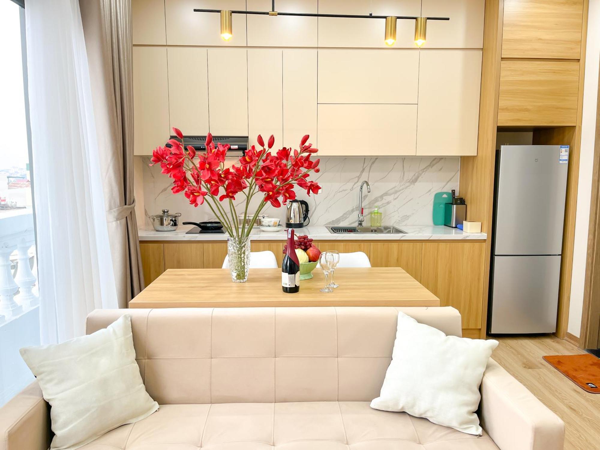 Amazing Housing Lac Long Quan Hanoi Exterior photo