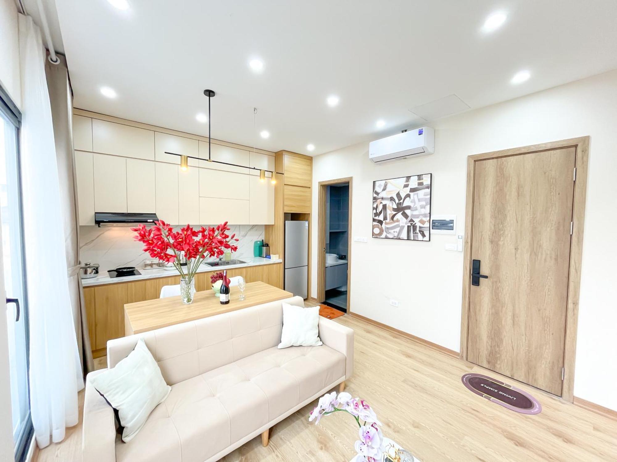 Amazing Housing Lac Long Quan Hanoi Exterior photo