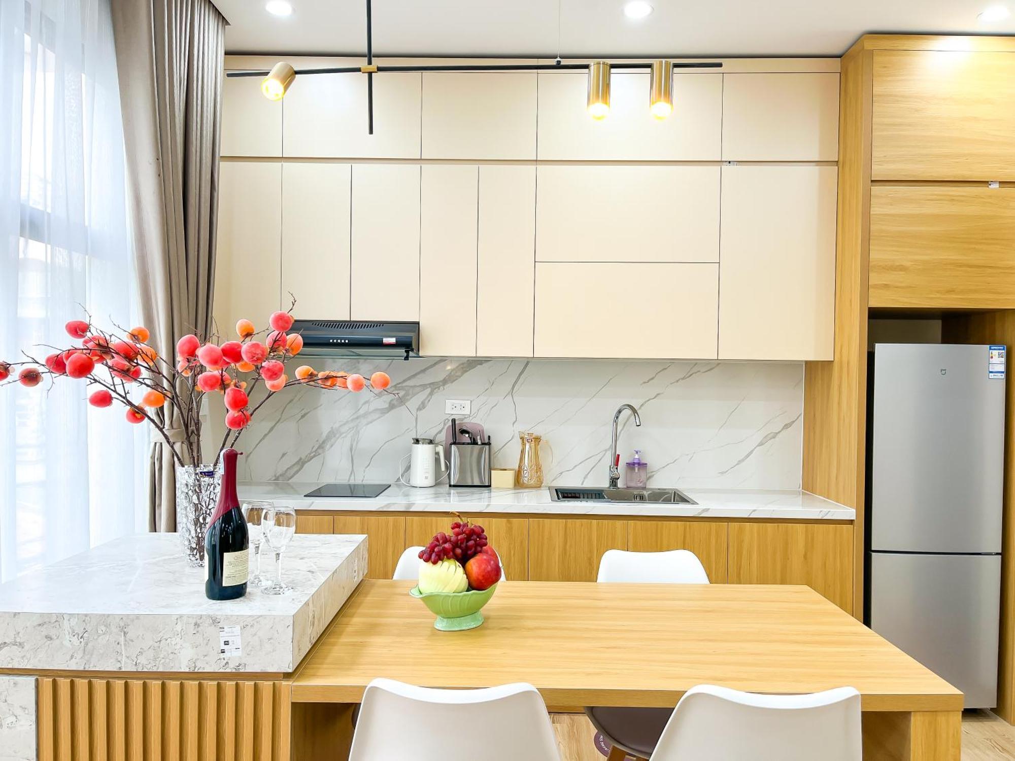 Amazing Housing Lac Long Quan Hanoi Exterior photo