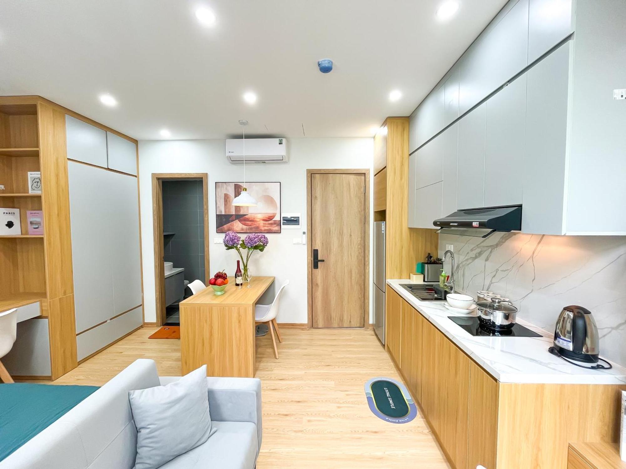 Amazing Housing Lac Long Quan Hanoi Exterior photo