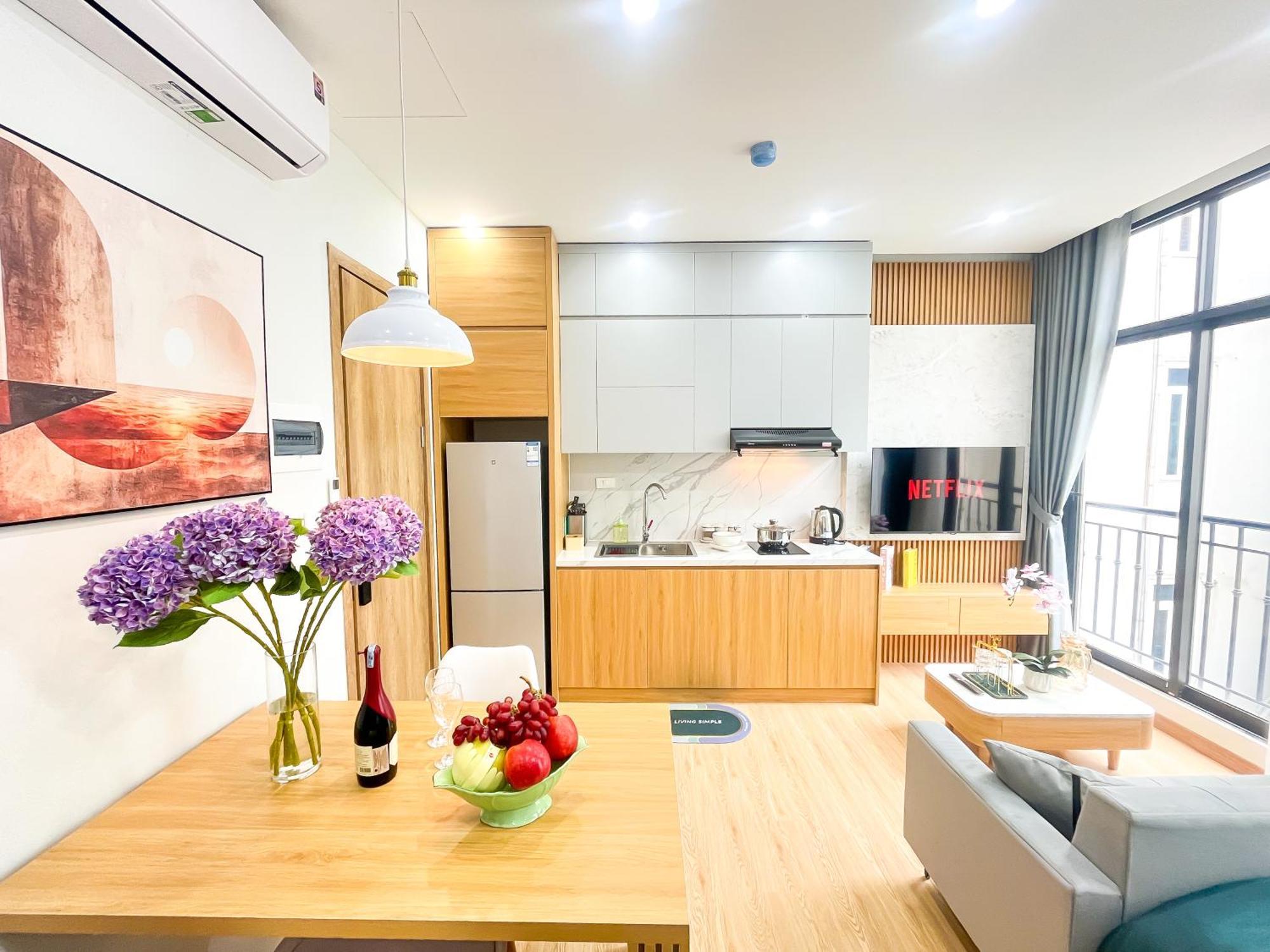 Amazing Housing Lac Long Quan Hanoi Exterior photo