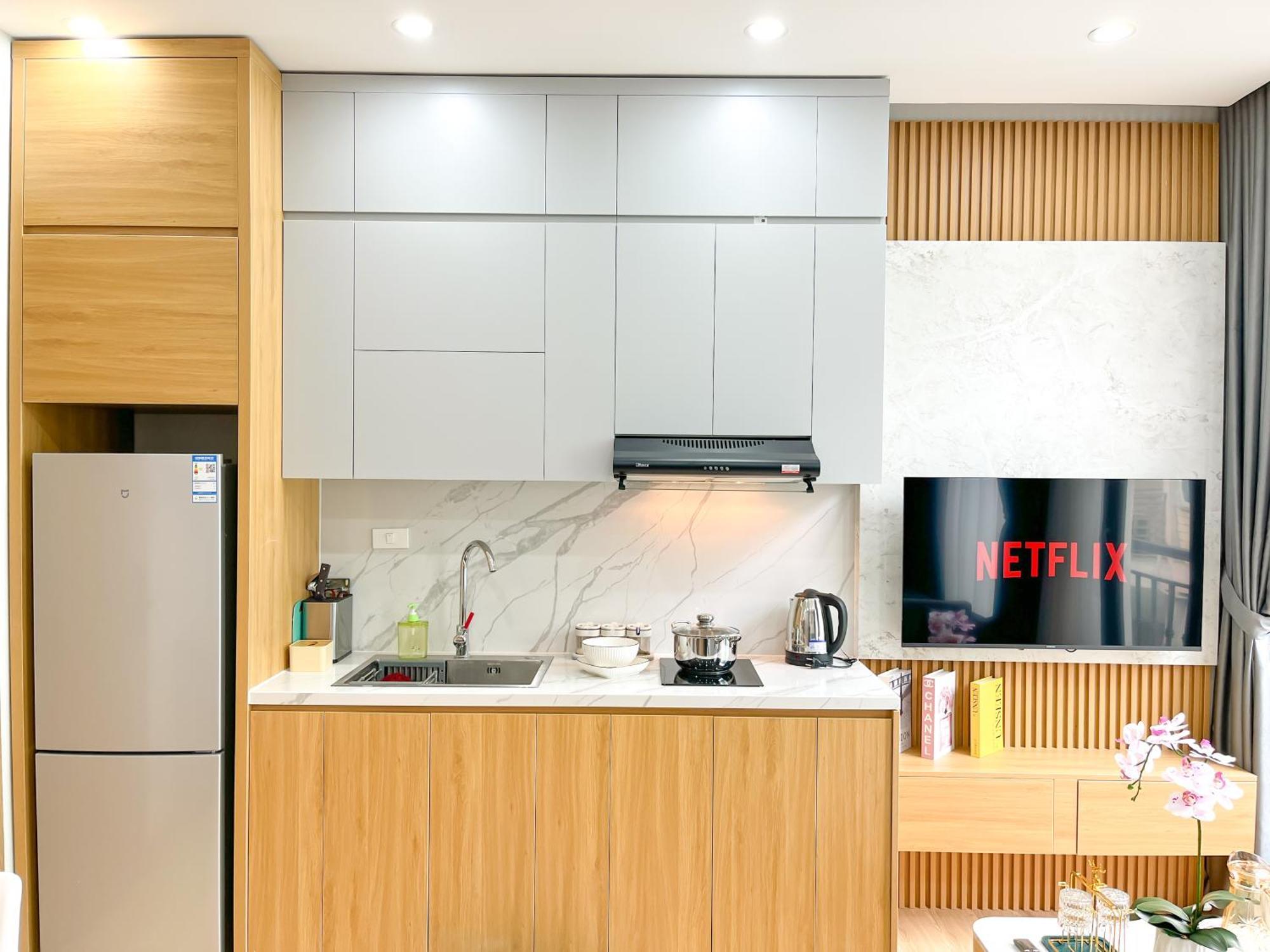 Amazing Housing Lac Long Quan Hanoi Exterior photo