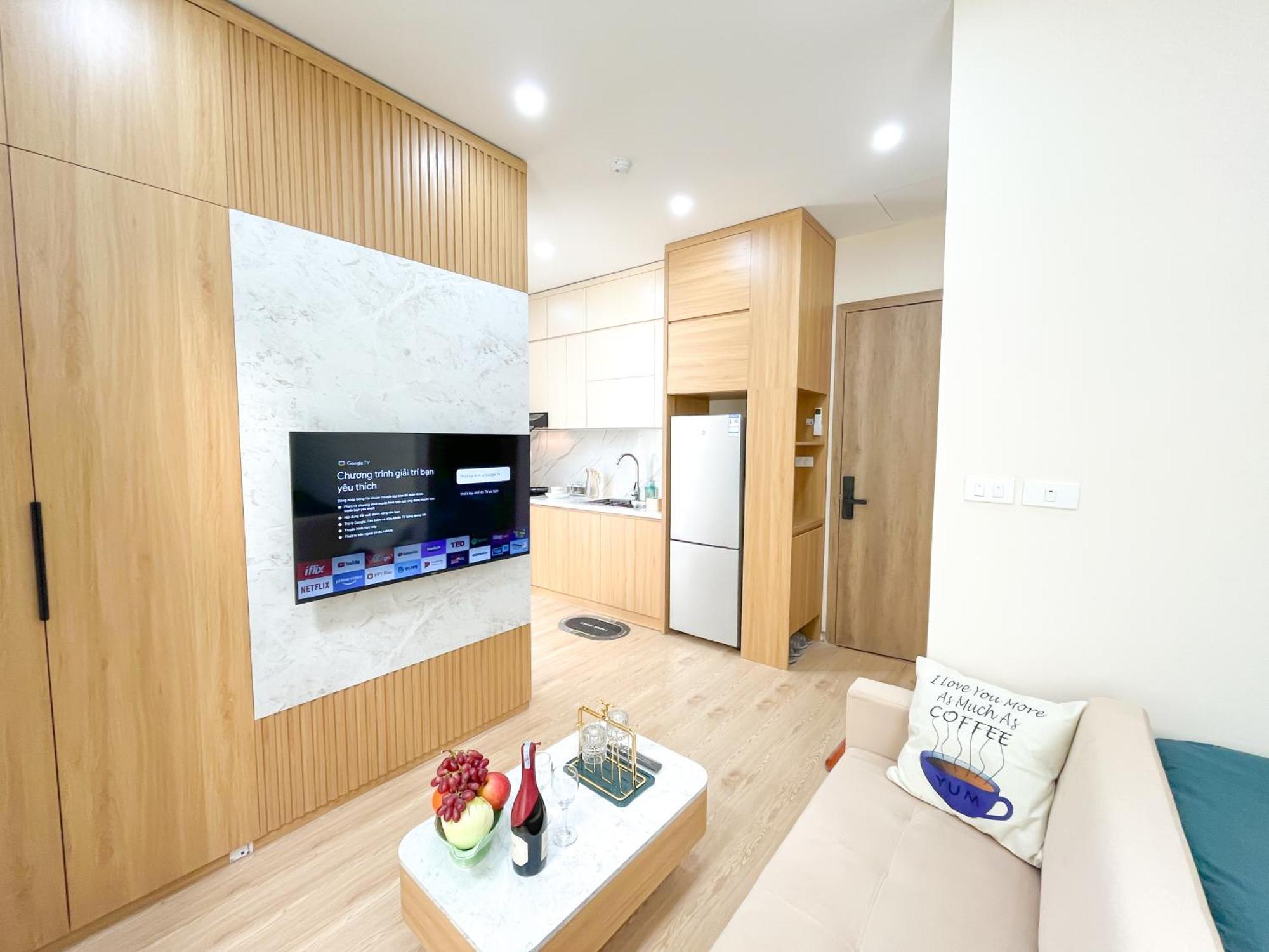 Amazing Housing Lac Long Quan Hanoi Exterior photo