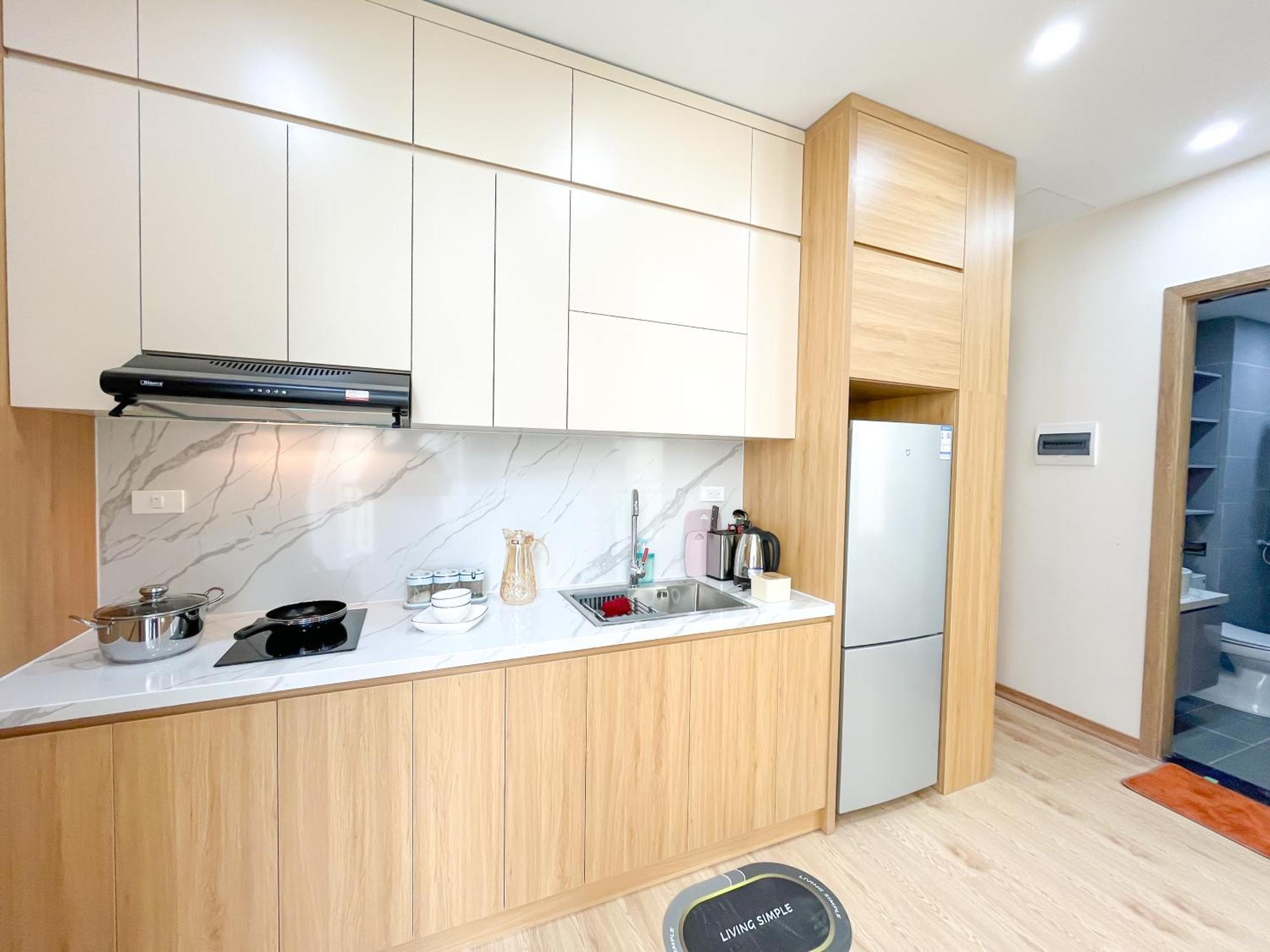 Amazing Housing Lac Long Quan Hanoi Exterior photo