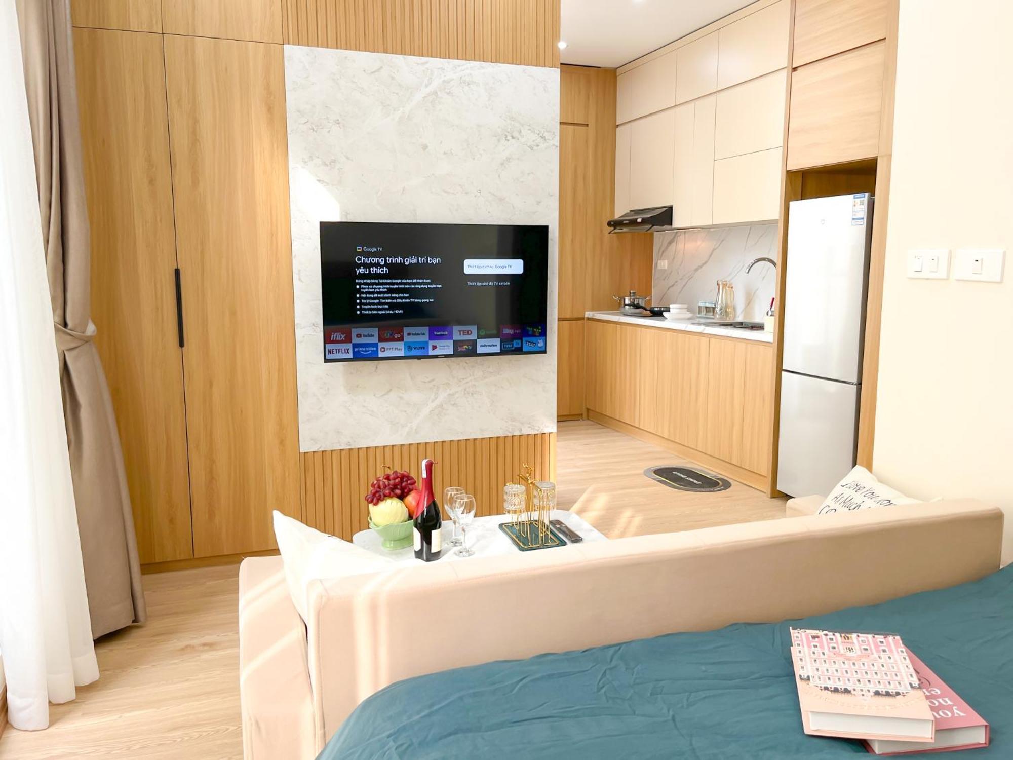 Amazing Housing Lac Long Quan Hanoi Exterior photo